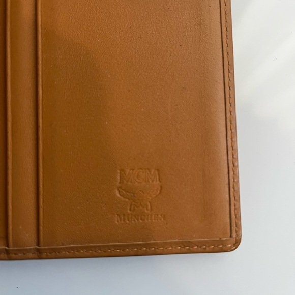 MCM COGNAC LEATHER CHECKBOOK WALLET - Picture 7 of 12